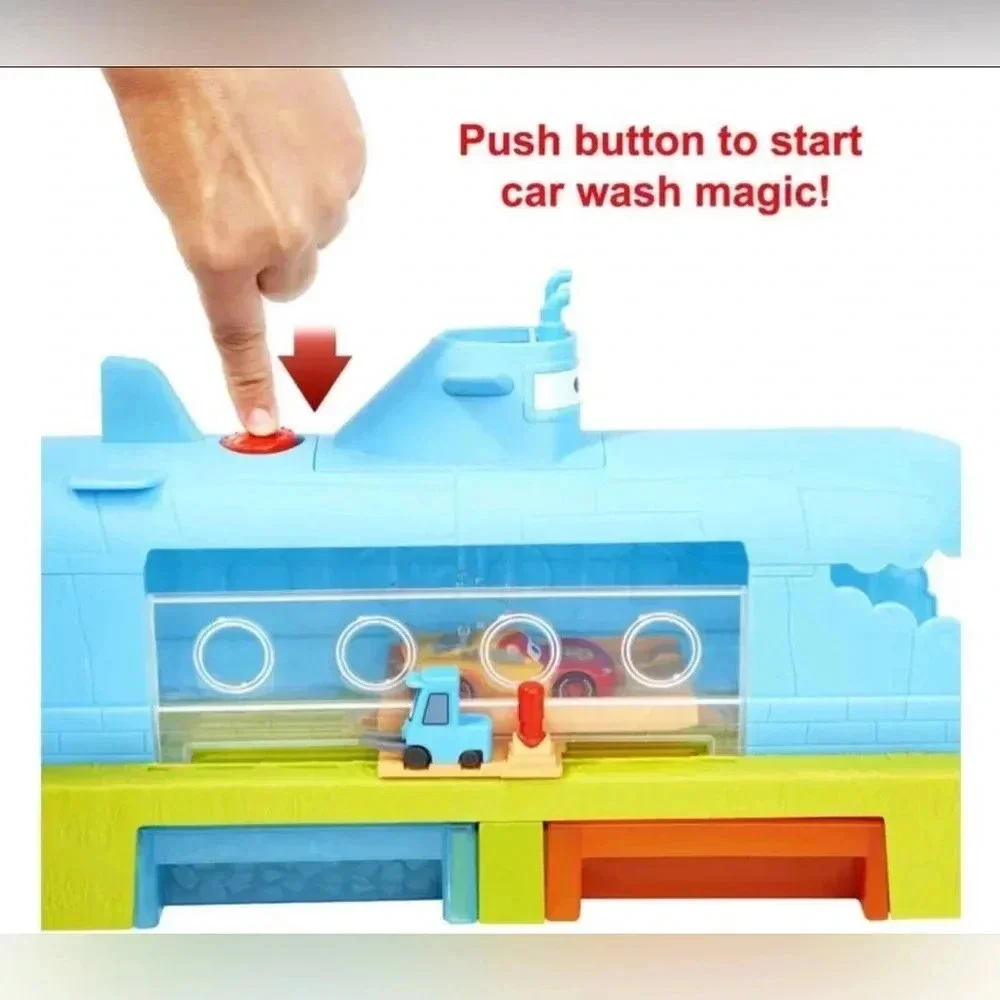 Disney Pixar Cars Submarine Car Wash Playset with Color-Change Lightning McQueen